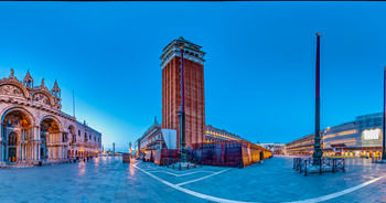 La Place Saint Marc - Piazza di San Marco 