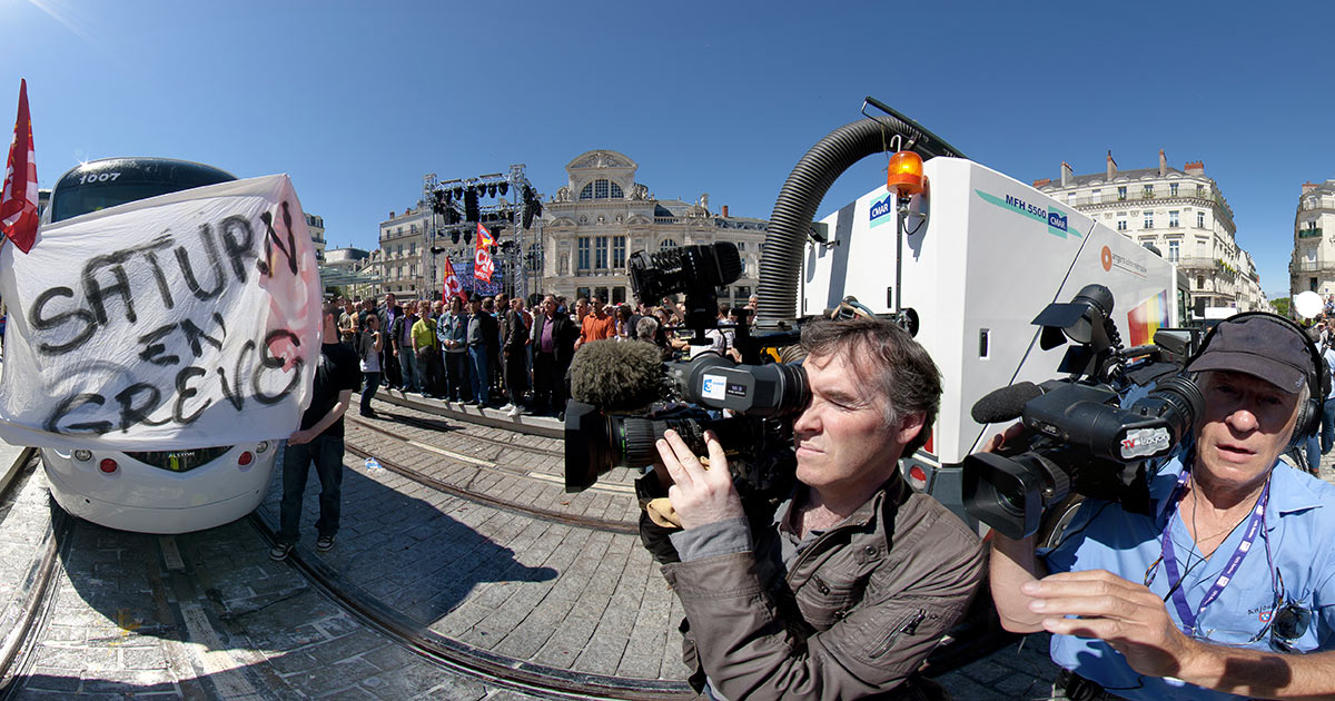 Inauguration du Tramway d'Angers et conflits sociaux