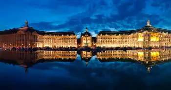 Miroir d'eau de nuit