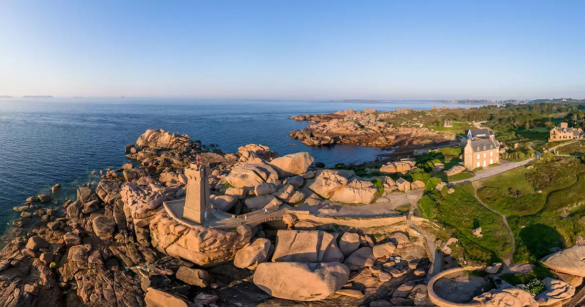 Le Phare de Men-Ruz -Ploumanac'h - Côtes-d'Armor