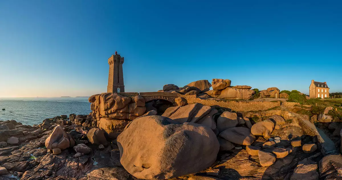 Le Phare de Men-Ruz -Ploumanac'h - Côtes-d'Armor